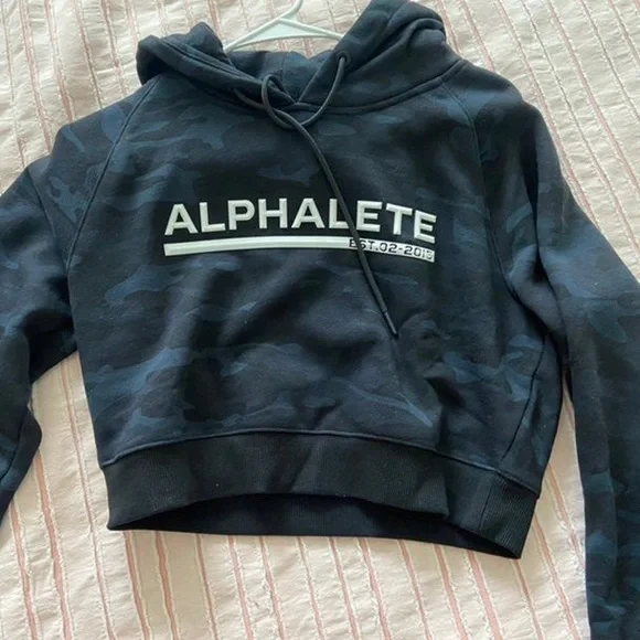 Alphalete Tops Black Camo Alphalete Crop Hoodie Poshmark